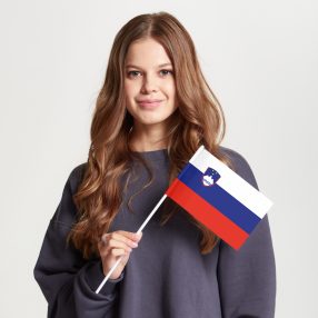 Флаг среднего размера односторонний, прямая печать Словения